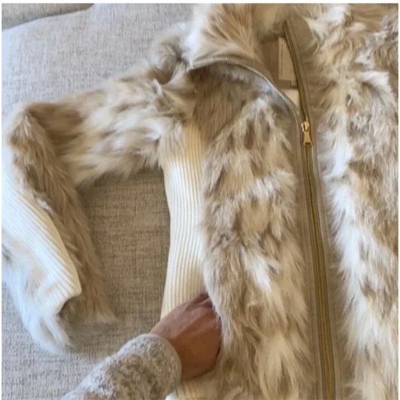 🪞 NEW guess stunning knit coat with faux fur collar luxe jacket - Picture 8 of 9